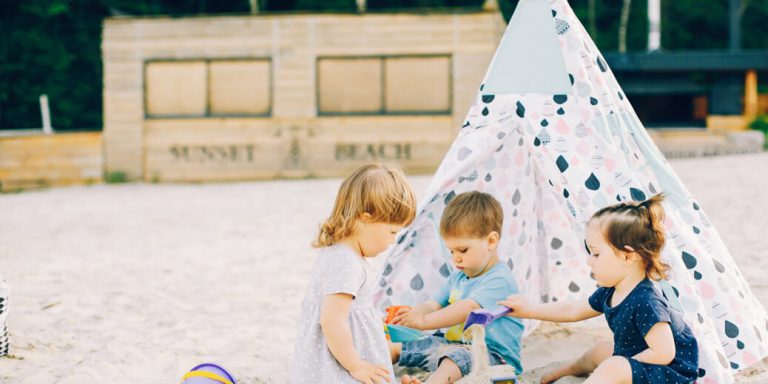 Las mejores tiendas de playa para tu bebé
